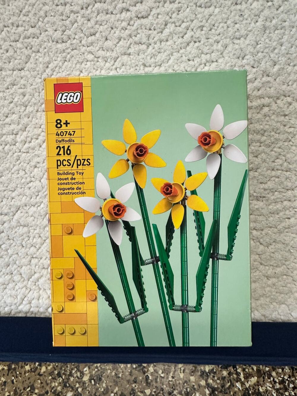 New* LEGO Daffodils 40747 Building Set